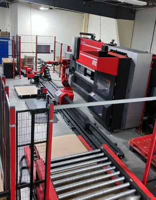 100 Ton, Amada #HG1003ARS, CNC Robotic Bending Cell, 10' overall, 106.3" between housing, 9.8" stroke, 17.7" - Image 4