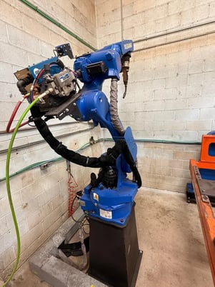 Yaskawa AR2010, Robotic Welder, w/ Miller Auto-Continuum 500 Welder, 12kg 26.5 lb. payload, 2010mm 79" reach - Image 9