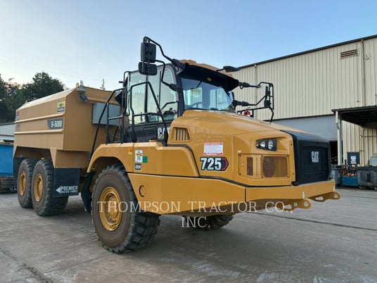 Caterpillar 725, Articulated Truck, 618 hours, S/N: 3T901413, 2025 - Image 1