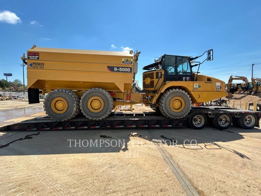 Caterpillar 725, Articulated Truck, 618 hours, S/N: 3T901413, 2025 - Image 6