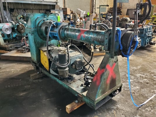4.5" NRM, Cold Feed Rubber Extruder, 12:1 L/D ratio, power feed roll, 75 HP, 1150 RPM, 460 Volts, 3PH - Image 7