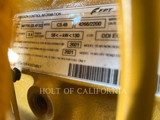 Caterpillar CP44B, Vibratory Single Drum Pad, 175 hours, S/N: GNB00403, 2023 - Image 8