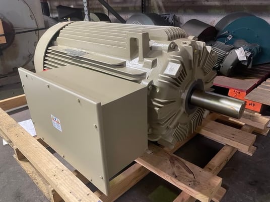 400 HP 1800 RPM General Electric, Frame 449T, TEFC BB, 460 Volts, New - Image 1