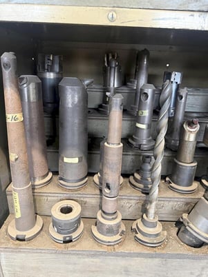 Caterpillar 50 Tooling w/ Cabinet Included - Image 4