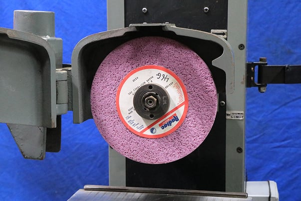 6" x 12" Mitsui #MSG-200MH, hand feed surface grinder, 8" x 3/4" x 1-1/4" wheel, roller bearing table - Image 5