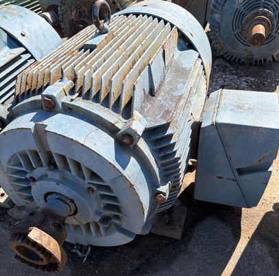 125 HP 3570 RPM Siemens, Frame 444TS, TEFC, 460 Volts, 1.15 service factor, Ball, offered electrically OK or - Image 2