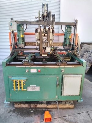 Dodds #FD-42, heavy duty french type dovetail machine, 48" front width, 1992 - Image 1