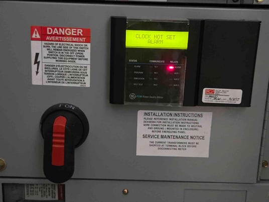 800 Amp, GE Spectra #SFPA36AT0250, Panelboard w/ Main, Meter, 3 Breaker - Image 4