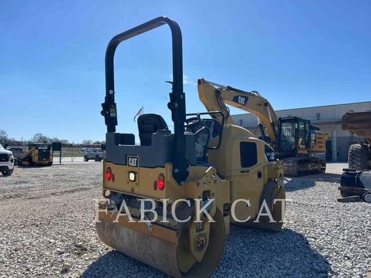 Caterpillar CB34B XW, 976 hours, S/N: 42500156, 2015 - Image 3