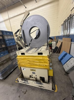 26" x .09" Minster #MEF4-26S, servo coil feed line, feeder, threading table, 7-roll straightener, uncoiler - Image 4