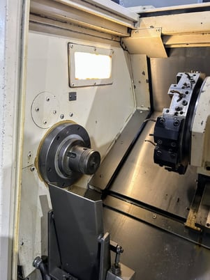 Okuma #LB-200C, turning center w/ bar feed, OSP-U100L Control, 2001 - Image 4
