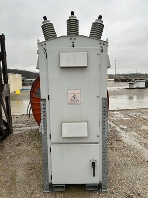 2000 Amps, Mitsubishi, 17DV25-20, outdoor Vacuum Circuit breaker, 25ka, 15.5 kv - Image 1