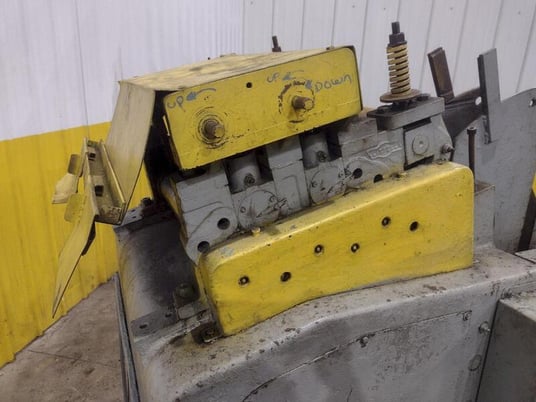 4000 lb. Littell #CC40-418-5PD, coil cradle & straightener, 18" x .125" stock, 46" outside dimension - Image 5