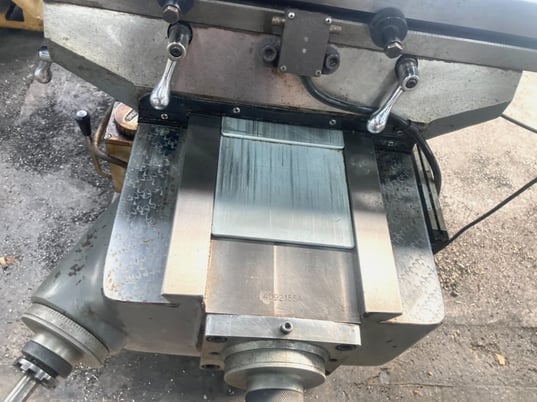 Sharp, Vertical Knee Mill, 3 HP, 4500 RPM, digital read out, Sony power feed, 230 Volt - Image 8