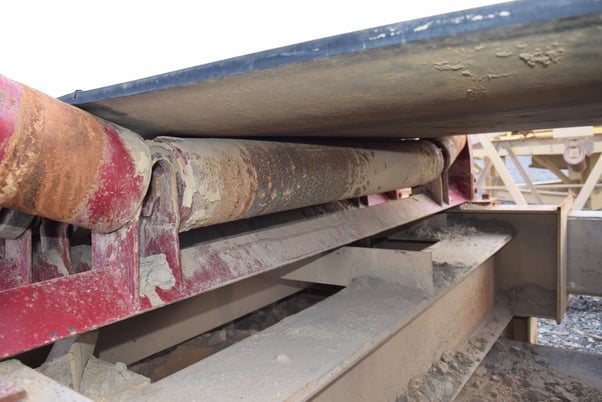 5' wide x 28' +- long belt conveyor, 3/4" thick, rubber impact idlers, Falk gearbox reducer - Image 2