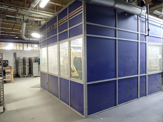 Acme, QS-9000-TE, robotic polishing cell, 18' x 18' x 10' 7-1/2", Fanuc Robot R-2000iB 210F, 2007 - Image 8