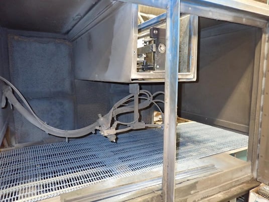 Gantry 2-Head Fully Traversing Gantry Spray Booth, (2) regulators & pressure pot, Bilt-Rite 30" x 12' wire - Image 6