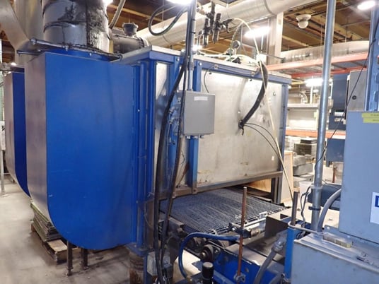 Gantry 2-Head Fully Traversing Gantry Spray Booth, (2) regulators & pressure pot, Bilt-Rite 30" x 12' wire - Image 9