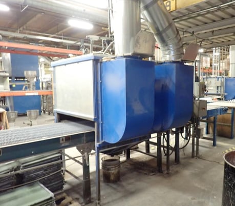 Gantry 2-Head Fully Traversing Gantry Spray Booth, (2) regulators & pressure pot, Bilt-Rite 30" x 12' wire - Image 10