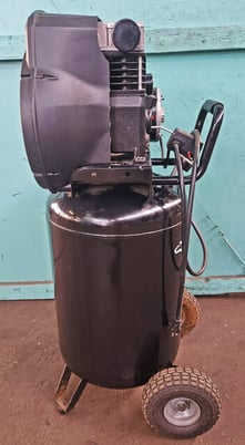 2 HP Husky #C304H, Portable Vertical Electric Air Compressor, 30 gallon, 175 PSI - Image 4
