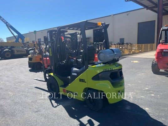 Clark S25L, Forklift, 1996 hours, S/N: S232L096712030, 2022 - Image 4