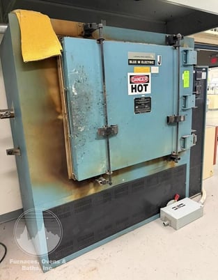 48" width x 36" H x 24" L Blue M #CW-9980F, single door solvent rated cabinet oven, electric, 1300&deg;F - Image 3