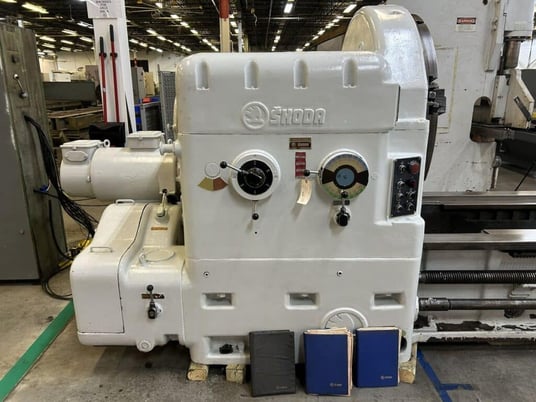 49" x 480" Skoda #SRM-125/12-75, heavy duty engine lathe, 3 steady rests, powered tailstock - Image 7