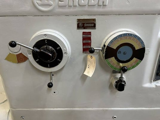 49" x 480" Skoda #SRM-125/12-75, heavy duty engine lathe, 3 steady rests, powered tailstock - Image 8