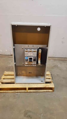 200 Amp, Siemens #SJD69200NT, Enclosure w/ Circuit Breaker - Image 1