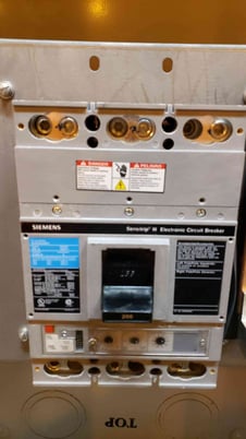 200 Amp, Siemens #SJD69200NT, Enclosure w/ Circuit Breaker - Image 2