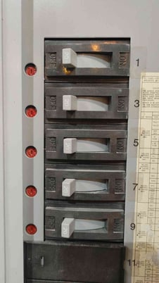 600 Amp, GE A-Series, Panelboard, 480/277 Volts, 3PH, 3W, AF49S w/ Main - Image 7