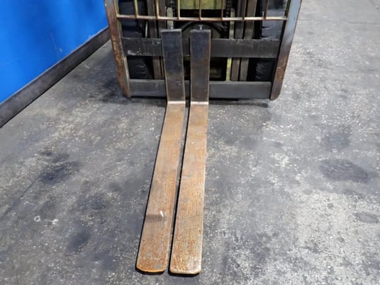 8000 lbs. Mitsubishi #FD35, Propane Forklift, 57" x6" forks, 97" mast, 37887 hours, AS IS - Image 4