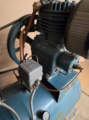 Webster #JS184, Webster & Bennett 60 gallon Air Compressor, 5 HP, 1725 RPM, 230 V. - Image 3