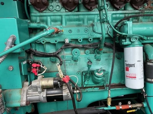 350 KW Cummins #DFCC5750510, diesel generator, enclosed, 277/480 Volts, 2006 - Image 4