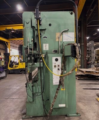 160 Ton, Betenbender #10-160T, Press Brake, 10' overall, 8" throat, 14" open, 6" Shut Height, 20 HP, Back - Image 3