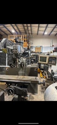 Bridgeport #EZ-TRAK-DX, Vertical Turret Knee Milling Machine, 2 HP, variable speed, T-slot work table - Image 2