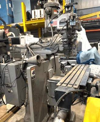 Bridgeport #EZ-TRAK-DX, Vertical Turret Knee Milling Machine, 2 HP, variable speed, T-slot work table - Image 3