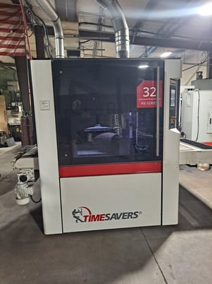 Timesavers #32-Series-1100-WRB, 42" wide belt sanding and deburring machine, wet dust collector, 300 hours - Image 4