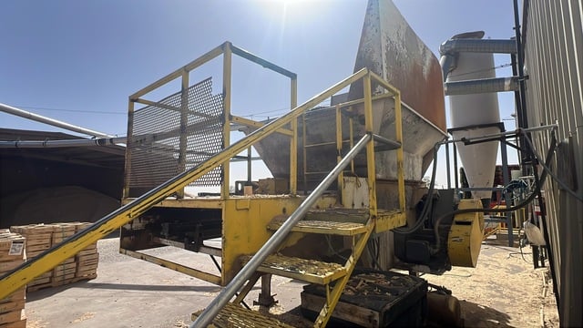 Cresswood #HF60, Hopper Fed Wood Grinder, 60" rotor, 75 HP - Image 3