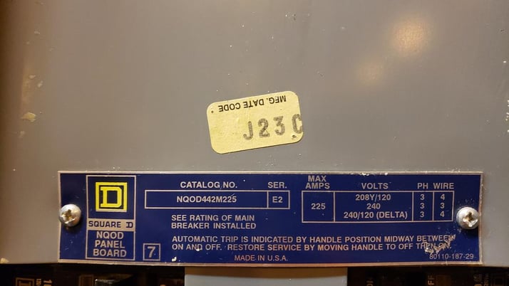 225 Amp, Square D #NQOD, Complete Panelboard, 240 Volts, 3PH, Dual Main Feed Box Trim & Interior, type 1 - Image 2