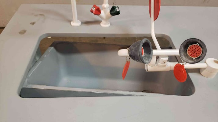 Fisher Hamilton, Sink Bundle w/ Corner Cabinet, 7' 5" L - Image 2