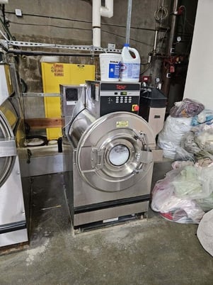 Alliance/unimac 35 lb. Unimac/Alliance #UWN035KMXU3001, washer/extractor - Image 7