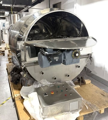 1000 gallon US Pharmaceutical Equipment #FTM3800, Stainless Steel Jacketed Mixing Kettle w/ Scrape Agitation - Image 2