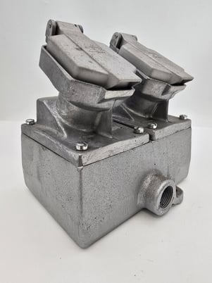 20 A, Crouse-Hinds #ENCRC22201, Circuit Breaking Receptacles, 125VAC, explosion proof - Image 2