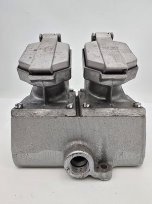 20 A, Crouse-Hinds #ENCRC22201, Circuit Breaking Receptacles, 125VAC, explosion proof - Image 3