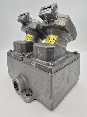 20 A, Crouse-Hinds #ENCRC22201, Circuit Breaking Receptacles, 125VAC, explosion proof - Image 7