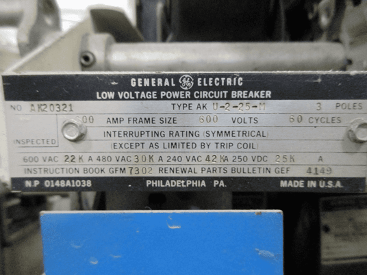 600 Amps, General Electric, AKU-2-25-M, manually operated, drawout, LI, 1200A fuses - Image 3