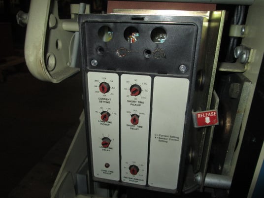 3000 Amps, General Electric, ak- 2a- 75-1, electrically operated, drawout, LSI - Image 3