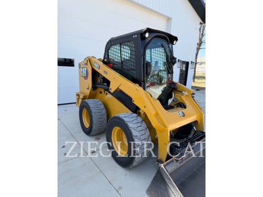 Cat 246D3, Skid Steer Loader, 516 hours, S/N: KC602339, 2022 - Image 2