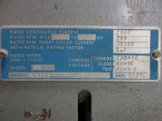 2000 Amps, ITE, 5HK, 4.76KV, electrically operated, drawout - Image 3
